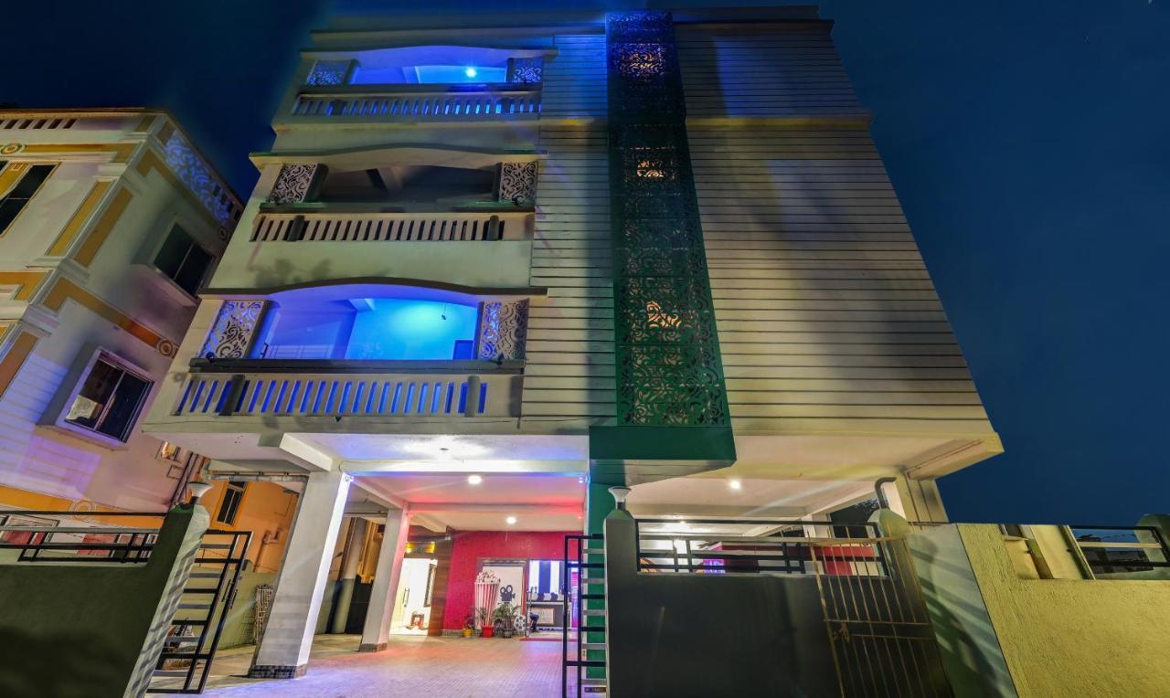 Treebo The Bollywood Bhubaneswar Exterior foto